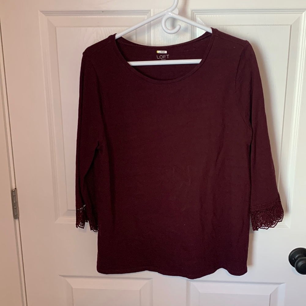 Maroon sweater